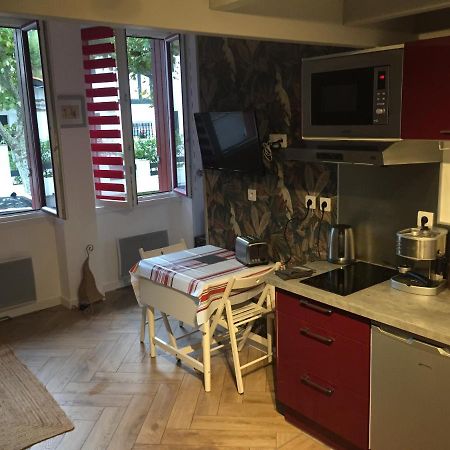 2 Pieces A 300M De La Grande Plage - 2 A 5 Couchages Сен-Жан-де-Люз Екстер'єр фото