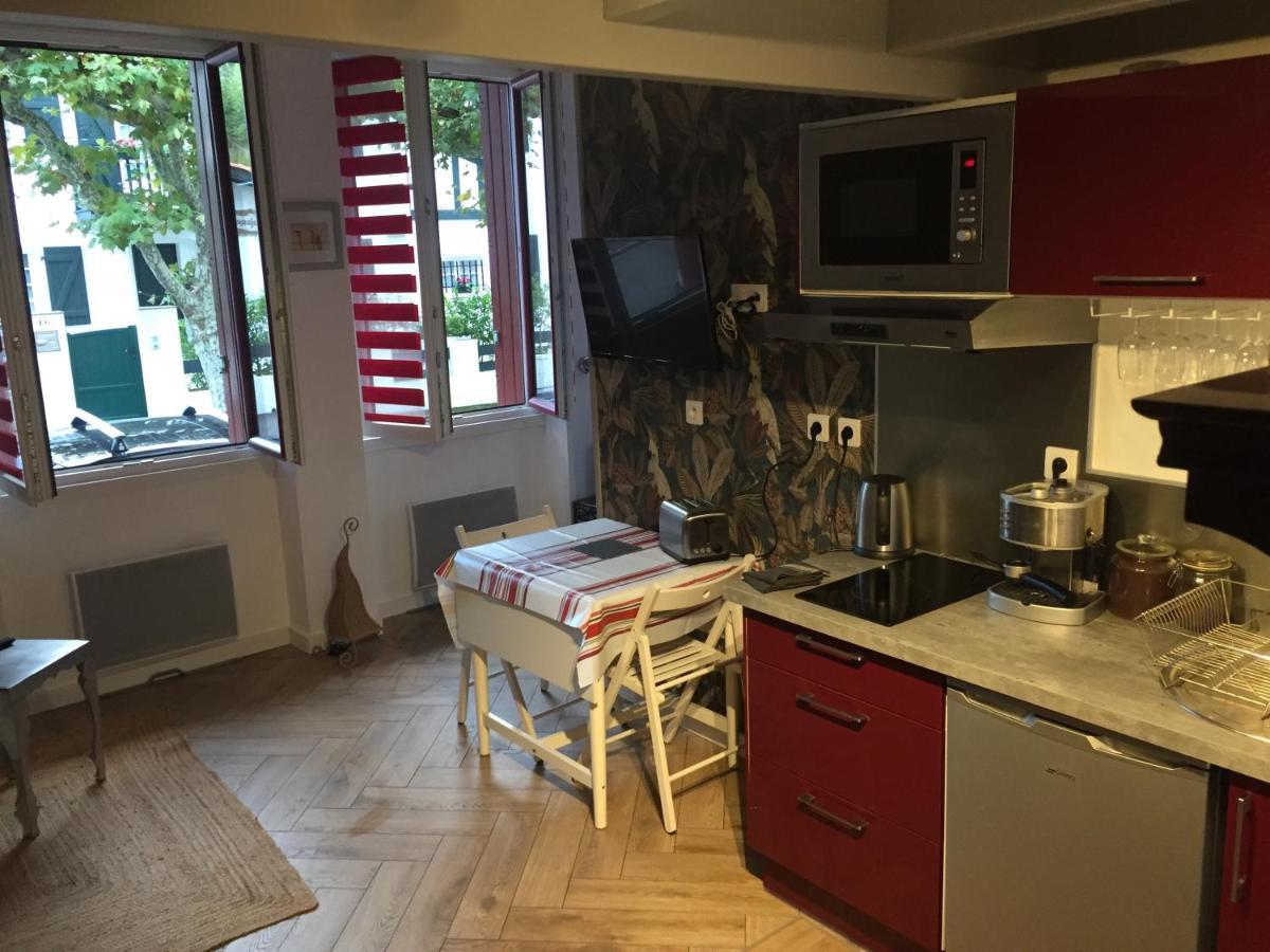 2 Pieces A 300M De La Grande Plage - 2 A 5 Couchages Сен-Жан-де-Люз Екстер'єр фото
